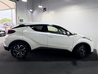 2019 Toyota C-HR - Thumbnail