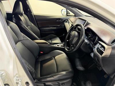 2019 Toyota C-HR - Thumbnail