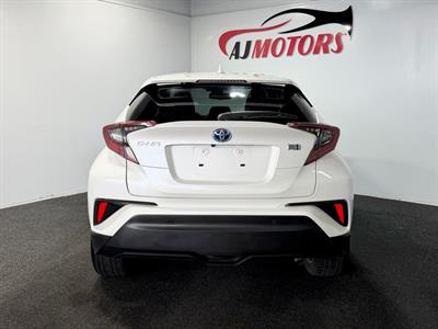 2019 Toyota C-HR - Thumbnail