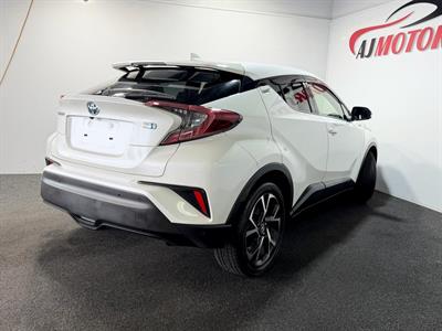 2019 Toyota C-HR - Thumbnail