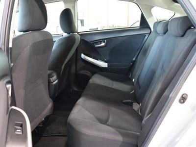 2014 Toyota Prius - Thumbnail