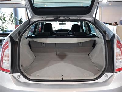 2014 Toyota Prius - Thumbnail