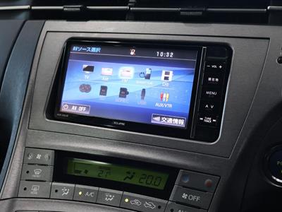 2014 Toyota Prius - Thumbnail