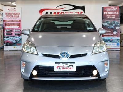 2014 Toyota Prius - Thumbnail