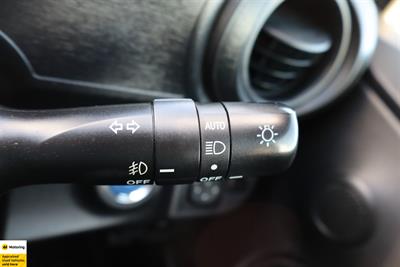 2014 Toyota Aqua - Thumbnail