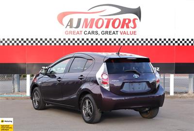 2014 Toyota Aqua - Thumbnail