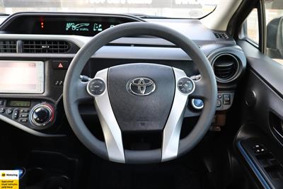 2014 Toyota Aqua - Thumbnail