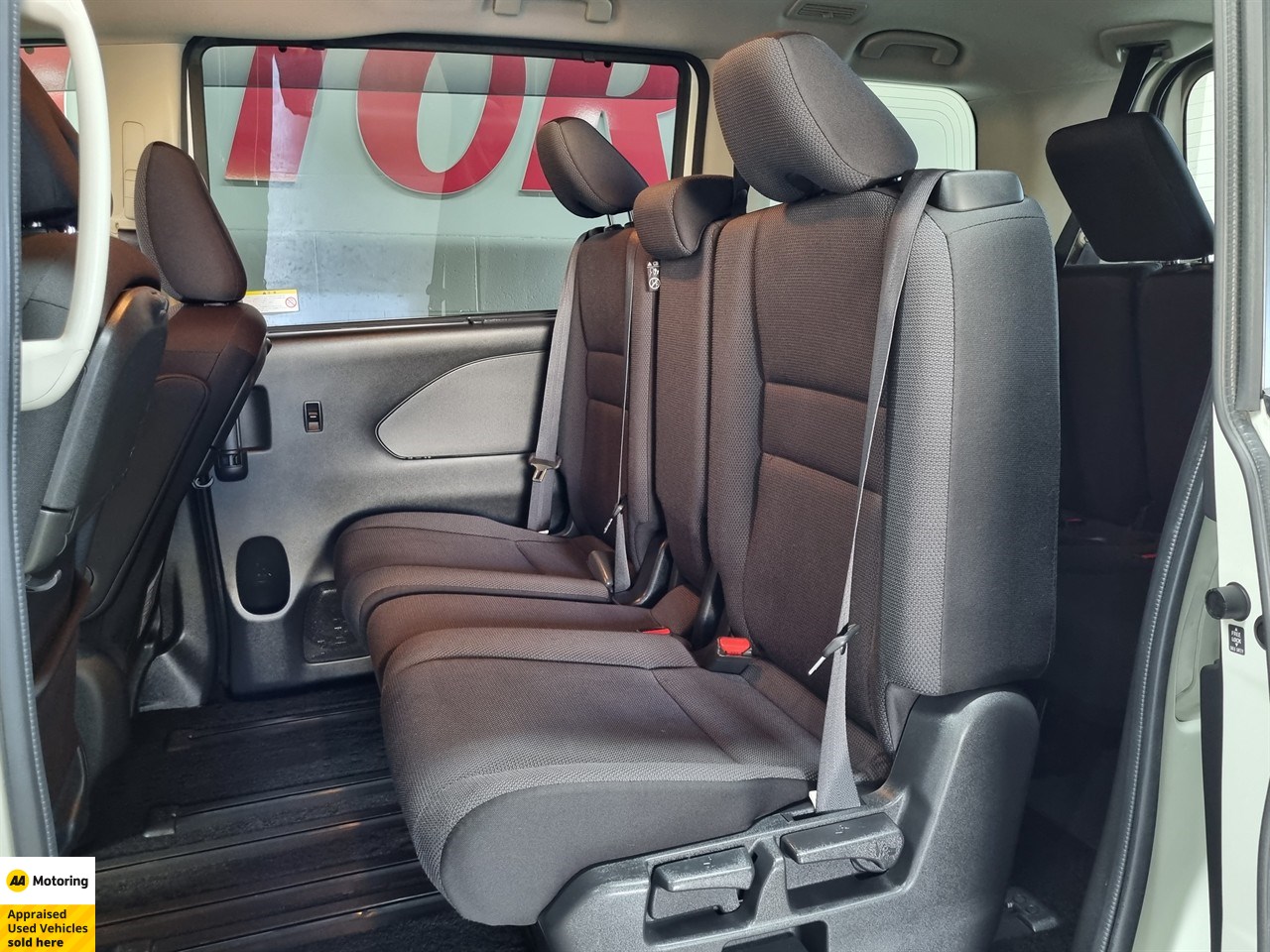 2017 Nissan Serena