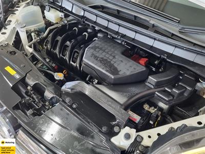 2017 Nissan Serena - Thumbnail
