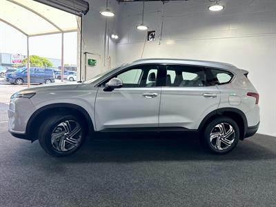 2021 Hyundai Santa Fe - Thumbnail
