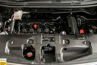 2013 Honda Step Wagon - Thumbnail