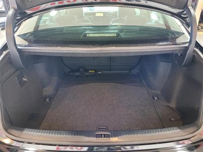 2013 Lexus IS 300h - Thumbnail