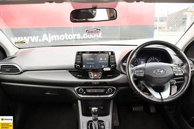 2022 Hyundai i30 - Thumbnail