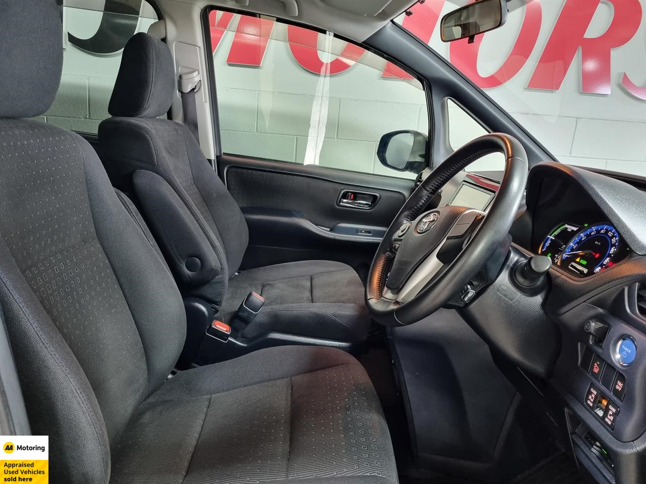 2014 Toyota Noah