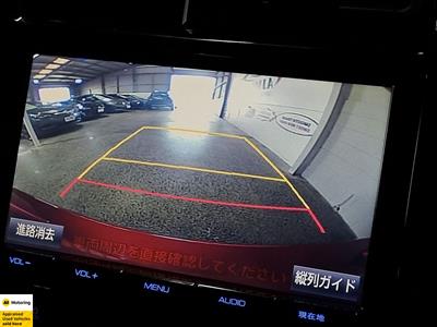 2016 Toyota Prius - Thumbnail