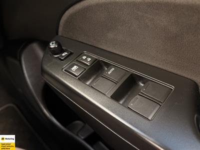 2015 Suzuki Swift - Thumbnail