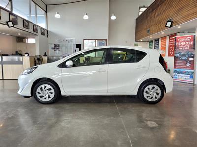 2020 Toyota Aqua - Thumbnail