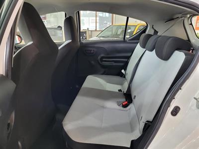 2020 Toyota Aqua - Thumbnail