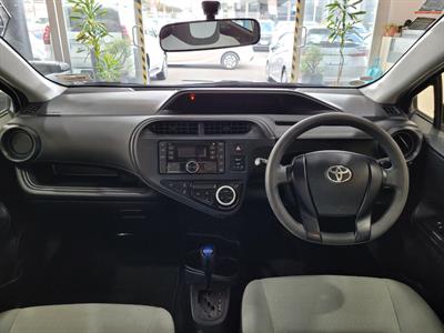 2020 Toyota Aqua - Thumbnail