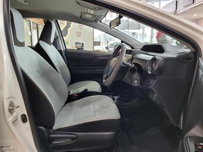 2020 Toyota Aqua - Thumbnail