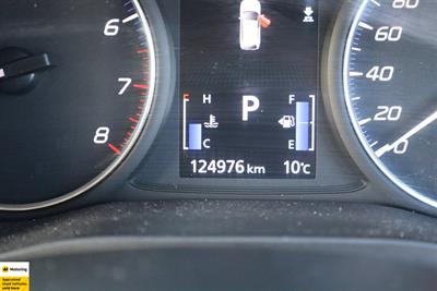 2022 Mitsubishi Outlander - Thumbnail