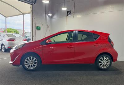 2019 Toyota Aqua - Thumbnail