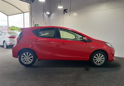 2019 Toyota Aqua - Thumbnail