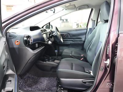 2015 Toyota Aqua - Thumbnail
