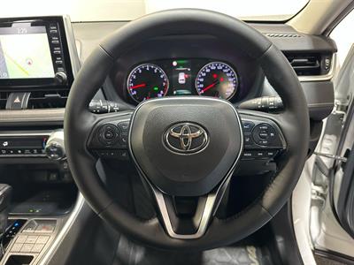 2019 Toyota RAV4 - Thumbnail
