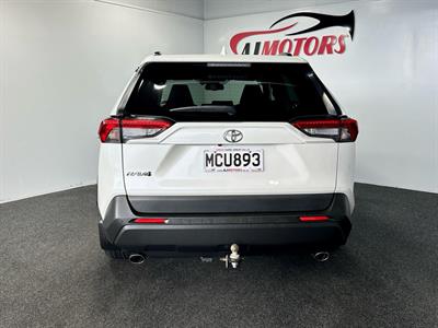 2019 Toyota RAV4 - Thumbnail
