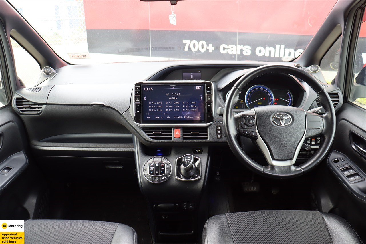 2014 Toyota Voxy