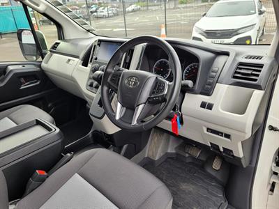 2023 Toyota Hiace - Thumbnail