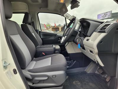 2023 Toyota Hiace - Thumbnail