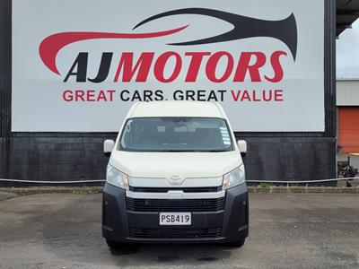 2023 Toyota Hiace - Thumbnail