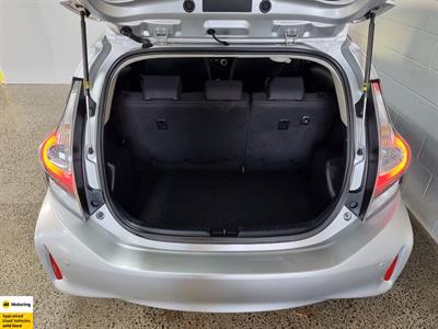 2019 Toyota Aqua - Thumbnail