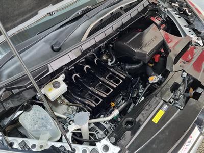 2017 Nissan Serena - Thumbnail