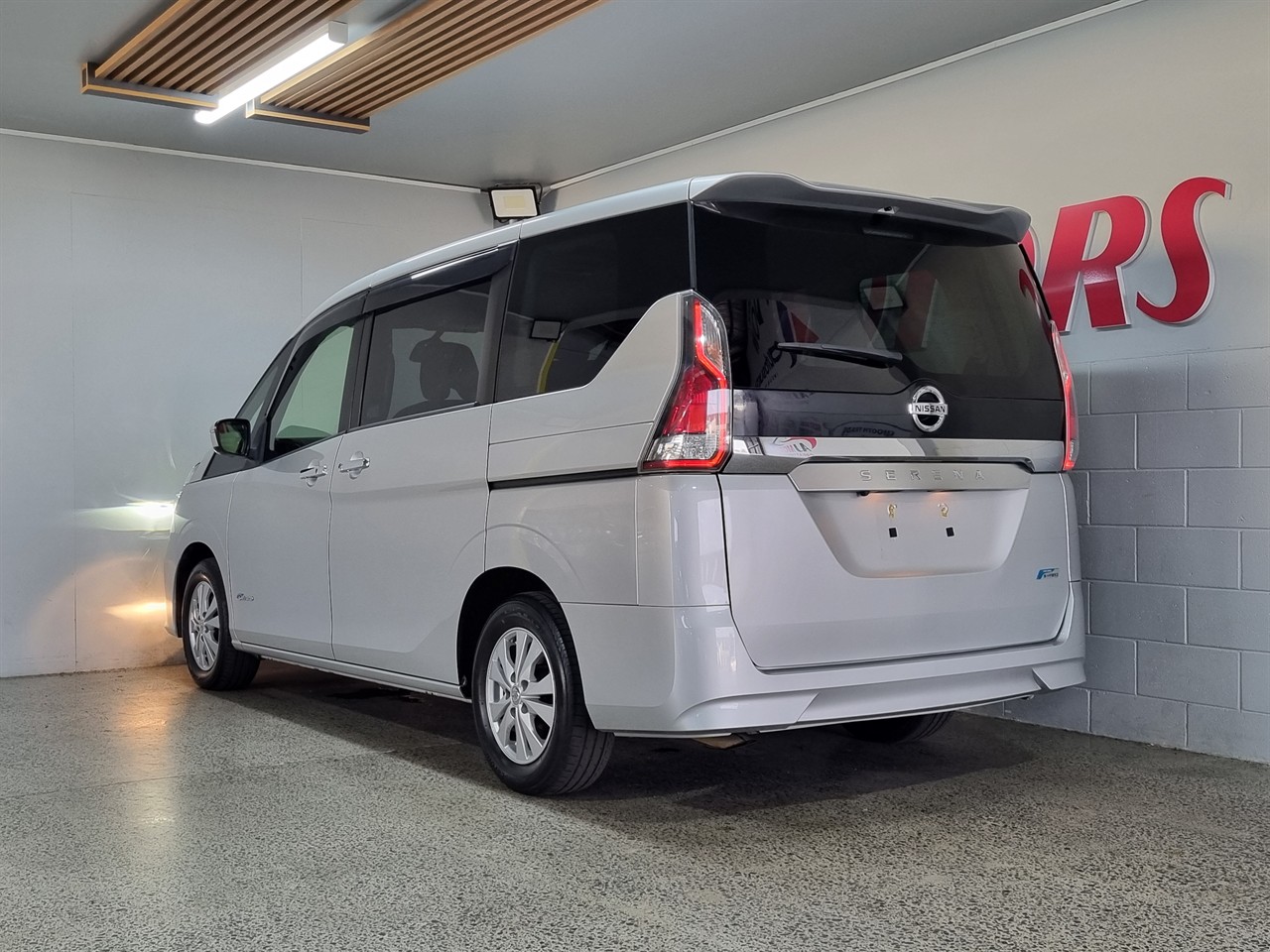 2017 Nissan Serena