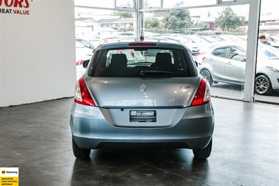 2013 Suzuki Swift - Thumbnail