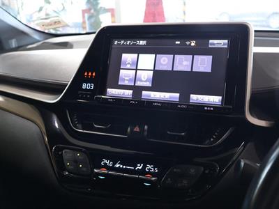 2018 Toyota C-HR - Thumbnail