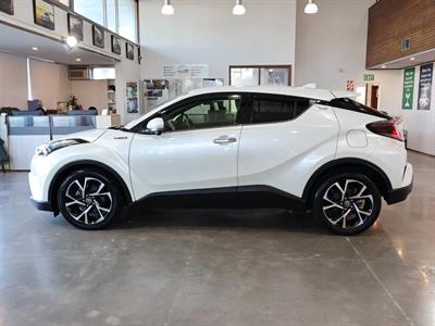 2018 Toyota C-HR - Thumbnail