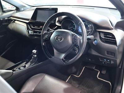 2018 Toyota C-HR - Thumbnail