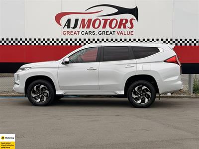 2024 Mitsubishi Pajero Sport - Thumbnail