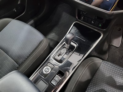 2021 Mitsubishi Outlander - Thumbnail