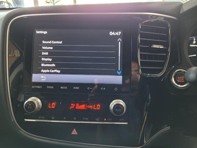 2021 Mitsubishi Outlander - Thumbnail