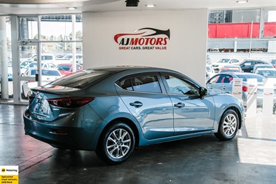 2013 Mazda Axela - Thumbnail