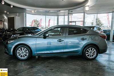 2013 Mazda Axela - Thumbnail