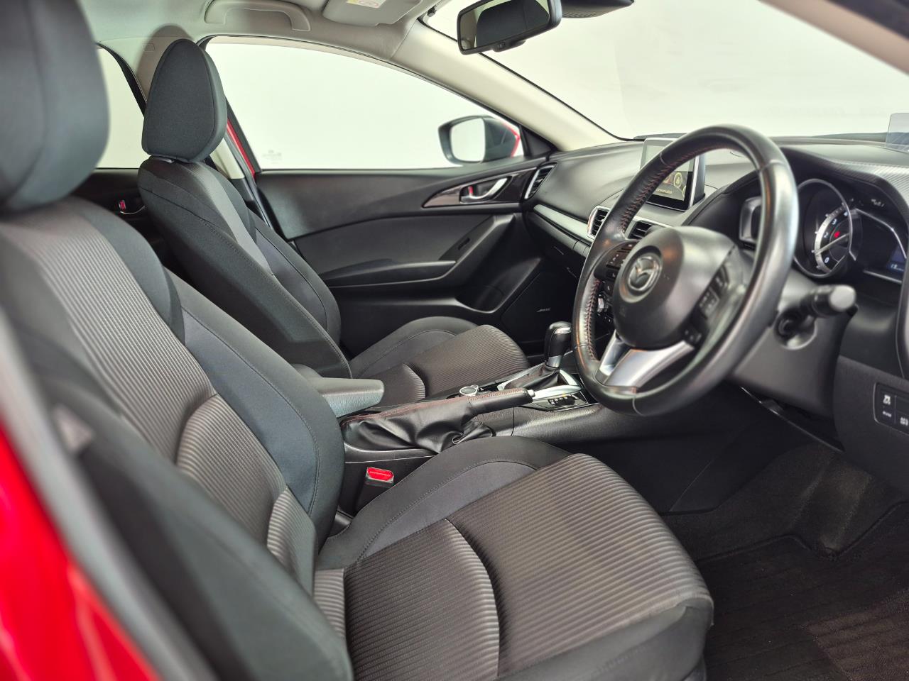 2014 Mazda Axela