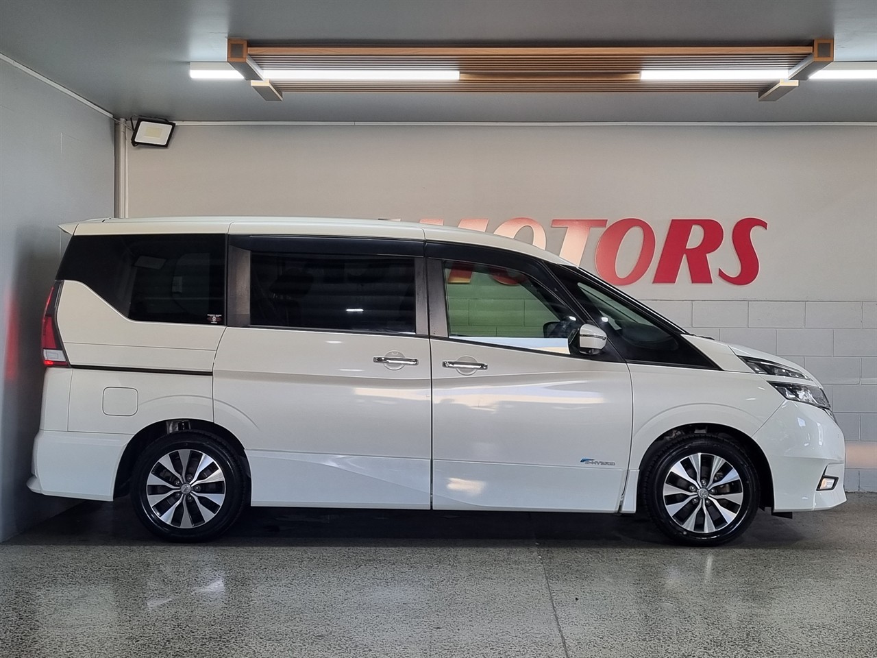 2017 Nissan Serena