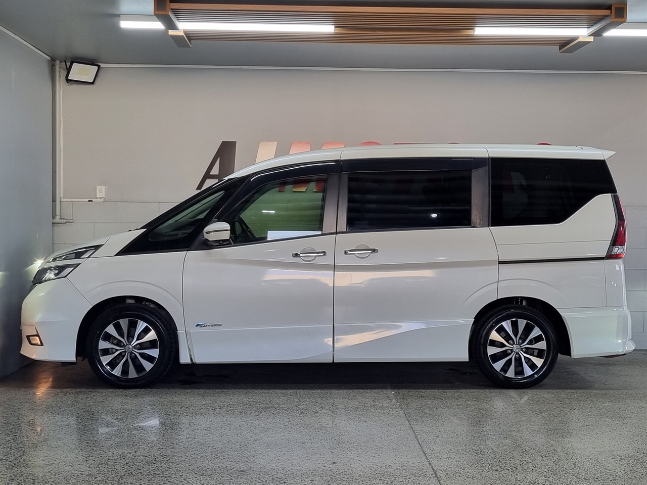 2017 Nissan Serena