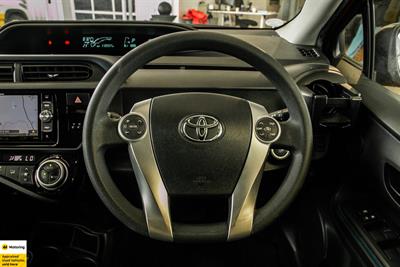 2017 Toyota Aqua - Thumbnail